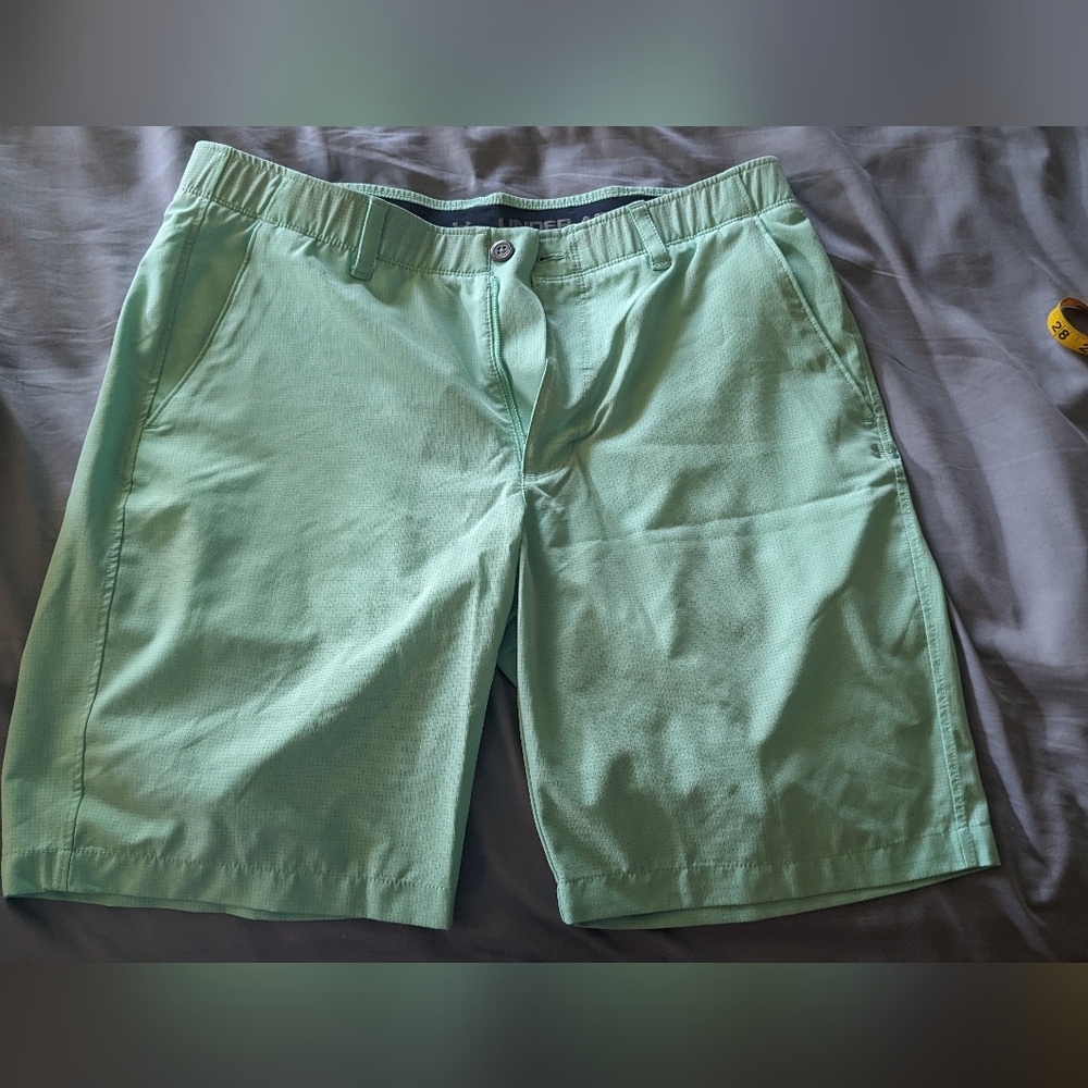 Under Armour Golf Shorts - Size 36 Waist